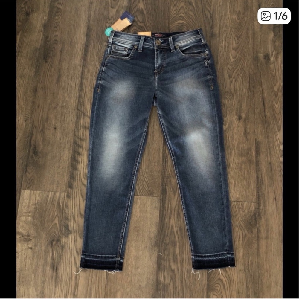 Women’s SILVER Avery CROP JEANS Size 29x24